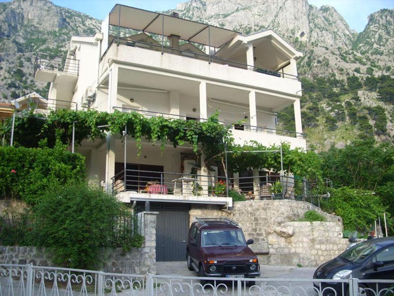 Apartments Dakovic โกตอร์ ภายนอก รูปภาพ
