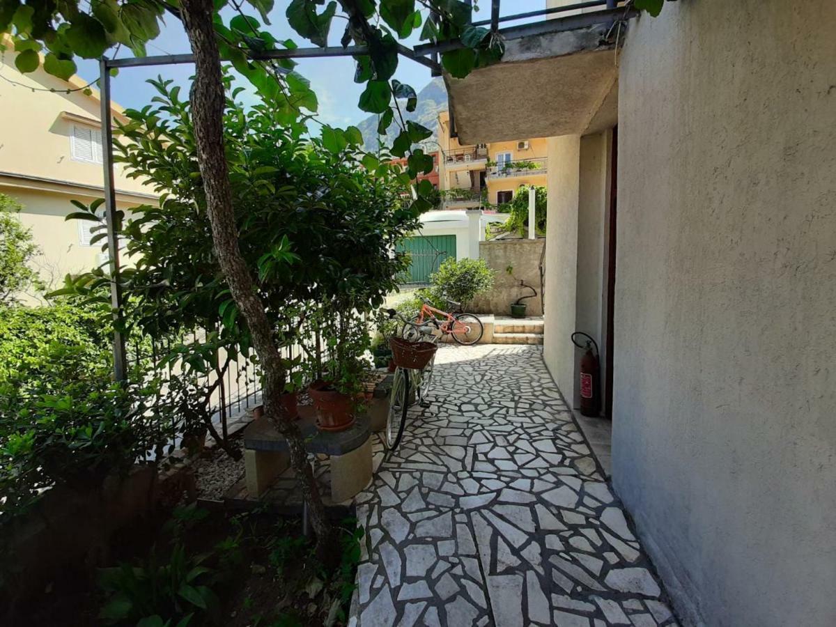 Apartments Dakovic โกตอร์ ภายนอก รูปภาพ